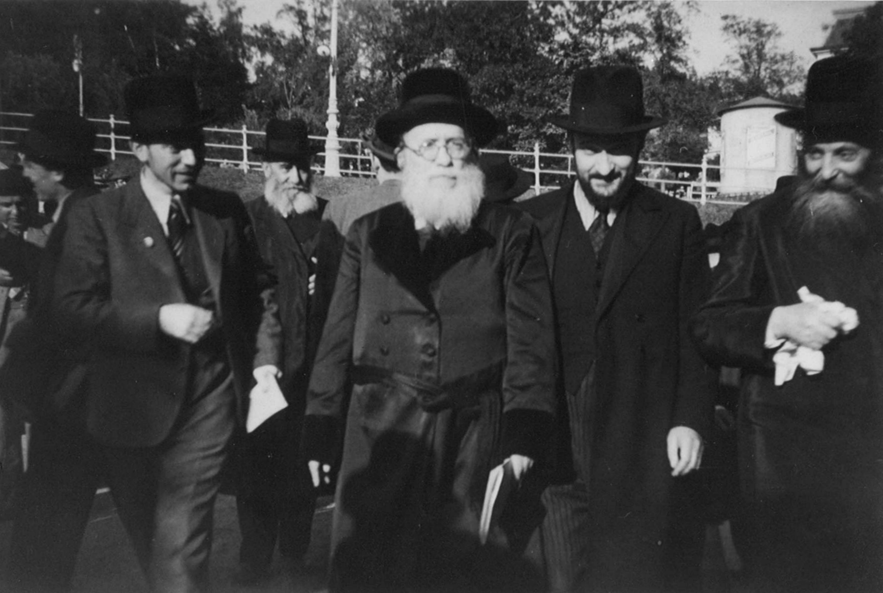 Photo of Rabbi Aaron Lewin and his son Rabbi Dr. Isaac Lewin.JPG