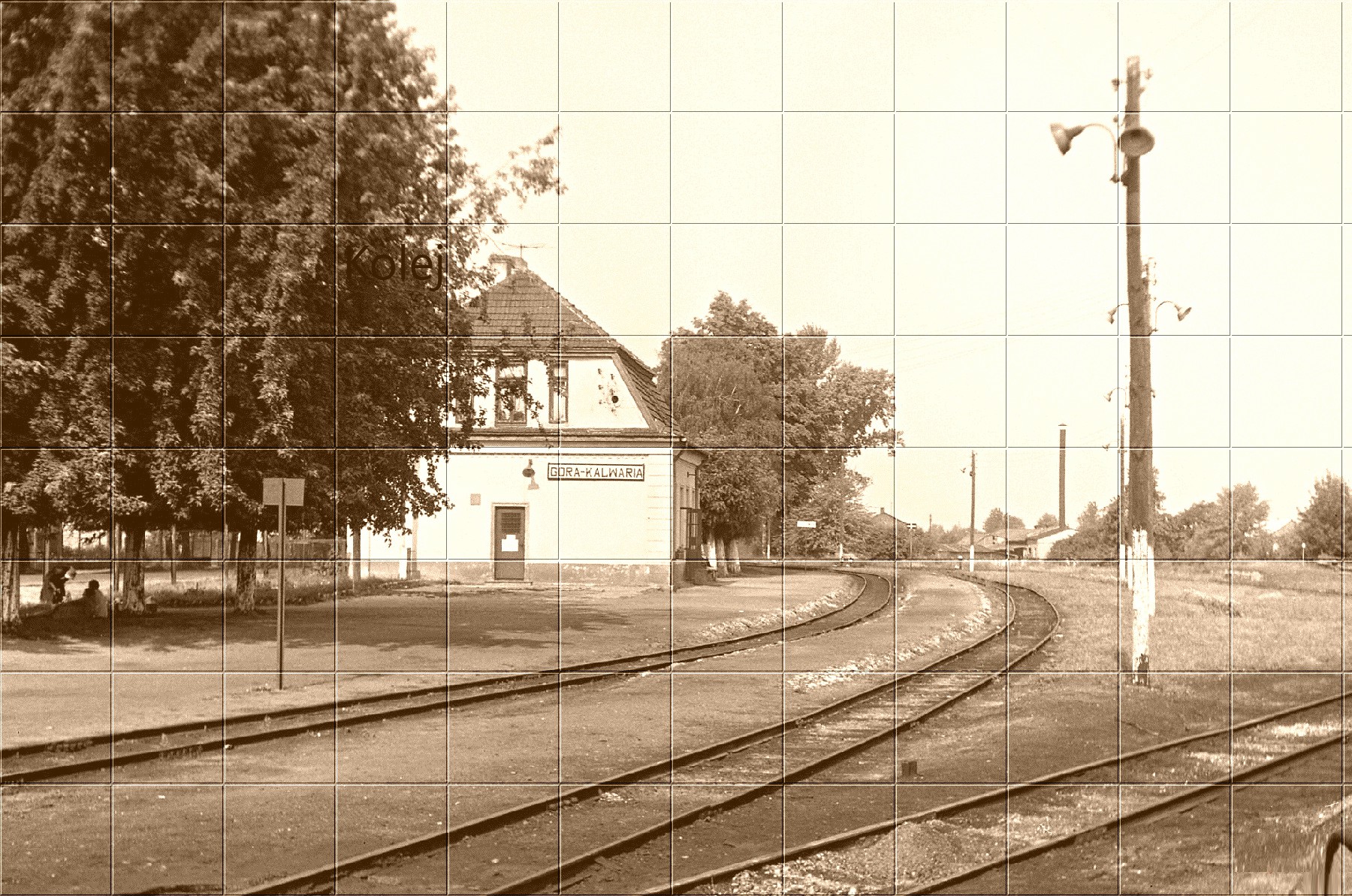 תחנת רכבת בגור.jpg
