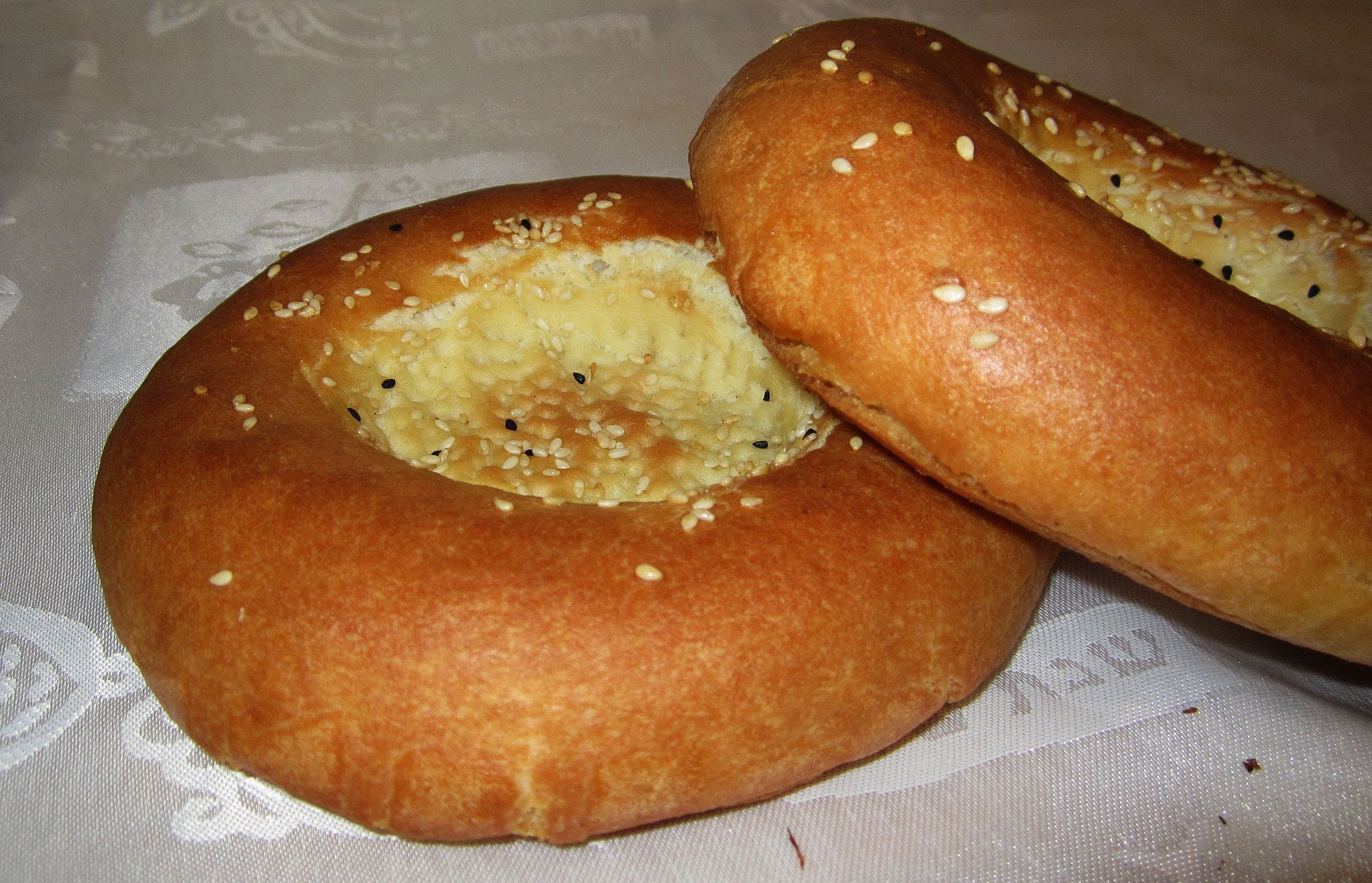 לחם בוכרי.jpg